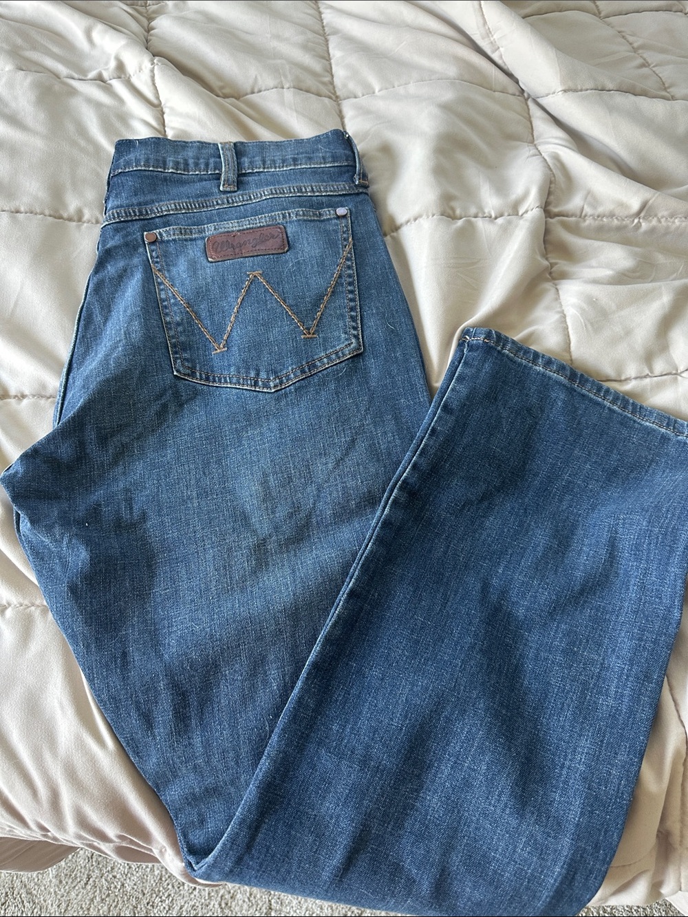 Wrangler Men’s Dark Blue Slim Boot Cut Jeans 36x32